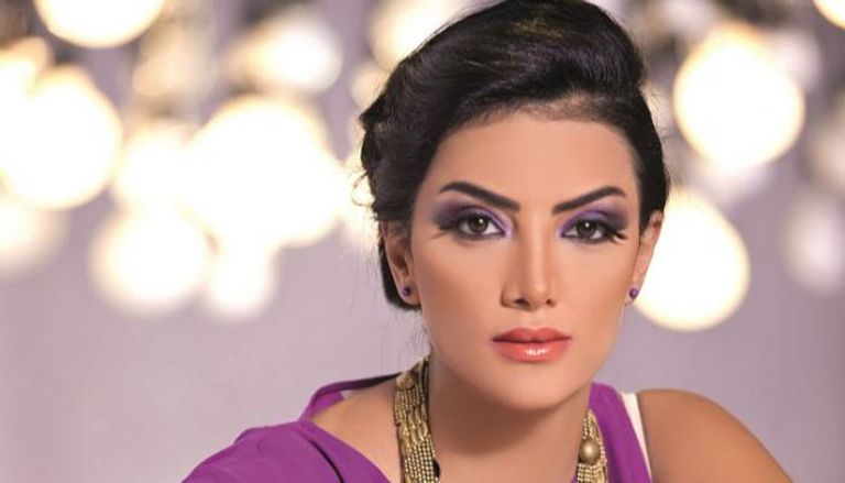 ريهام سعيد تعلن خطوبة الفنانة حورية فرغلي ونزار الفارس علي الهواء مباشرة