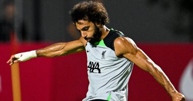 رياضة – محمد صلاح يشارك فى تدريبات ليفربول الأولى بمعسكر سنغافورة.. صور