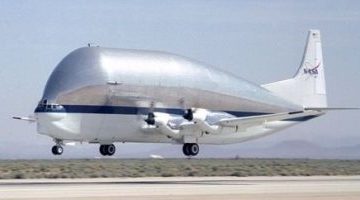 تكنولوجيا  – زي النهارده.. أول رحلة تجريبية لطائرة الشحن ” Super Guppy ” التابعة لناسا