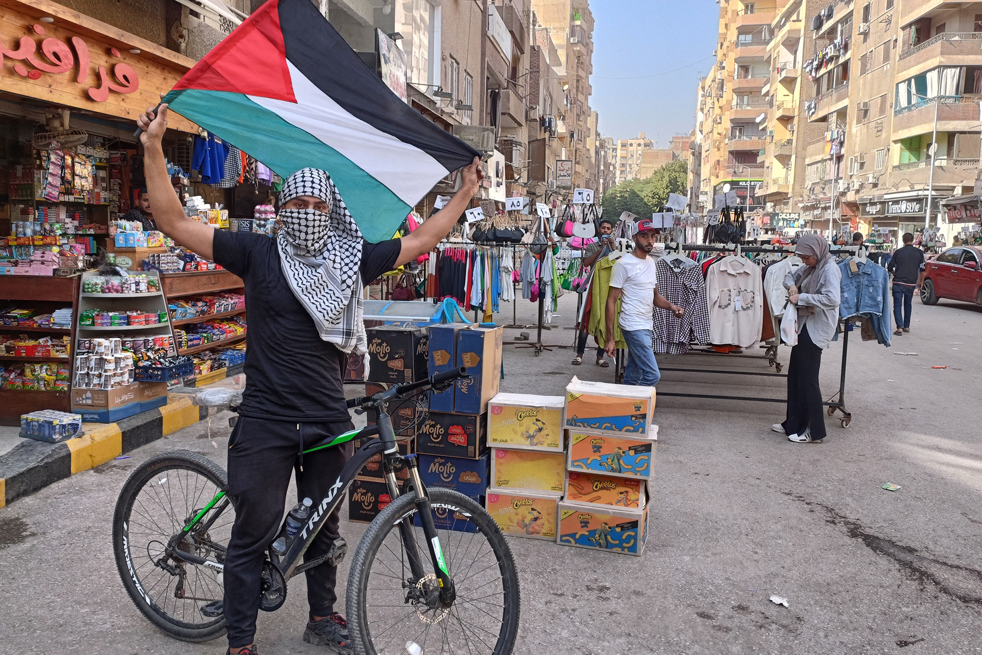 “لن نشرب دماء إخوتنا”.. مقاطعة داعمي إسرائيل تنعش المنتج المصري | اقتصاد – البوكس نيوز