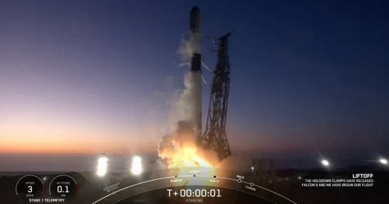 تكنولوجيا  – SpaceX تنجح فى إطلاق 22 قمرا صناعيا جديدا للانترنت