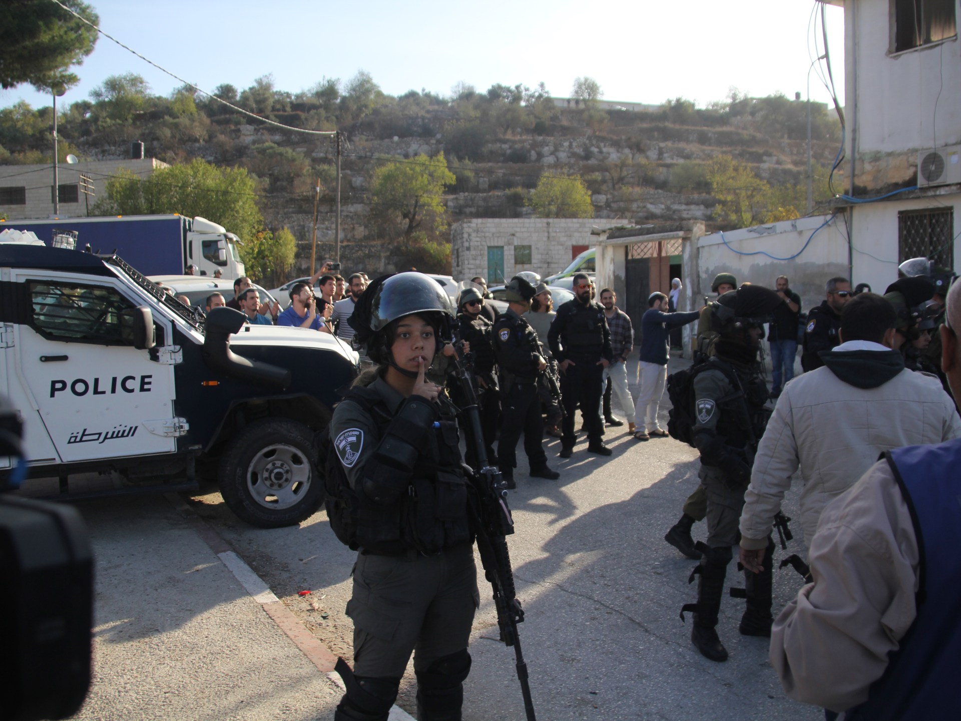 مقال في غارديان: المستوطنون الإسرائيليون جزء من نظام فاسد والعقوبات الغربية تاريخية | سياسة – البوكس نيوز