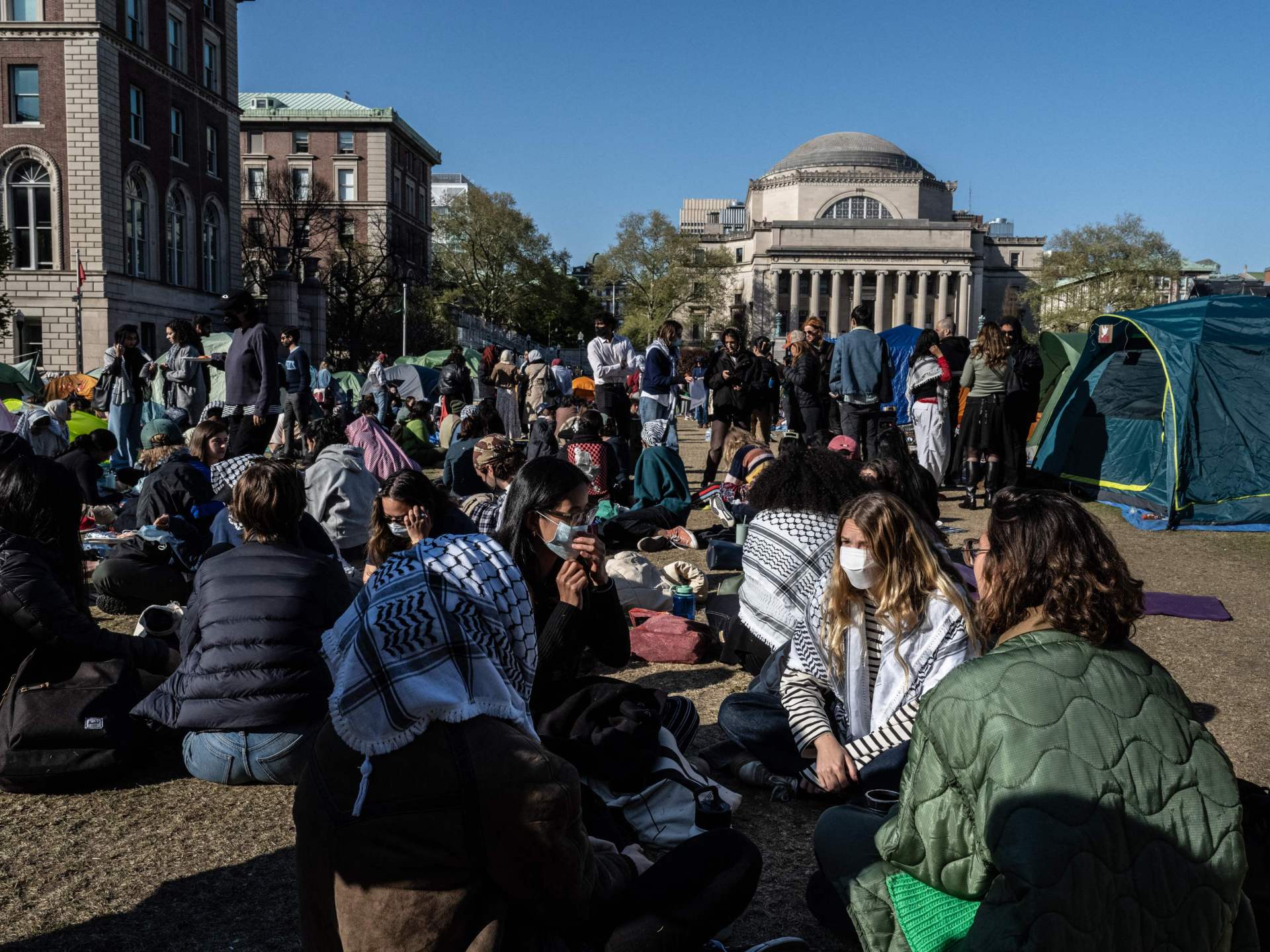 مجلس جامعة كولومبيا يحقق في تعاطي إدارتها مع الحراك والاحتجاجات تتواصل | أخبار – البوكس نيوز