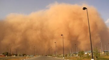 المنظمة العالمية للأرصاد الجوية: 2000 مليون طن غبار تدخل الغلاف الجوي سنوياً