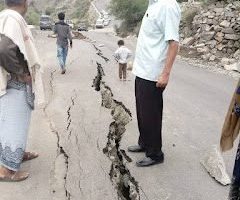 مدير عام يهر يافع يتفقد الأضرار في طريق معربان رصد السعدي