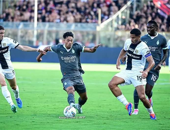 بارما يحقق فوزا مثيرا على ميلان في الدوري الإيطالي