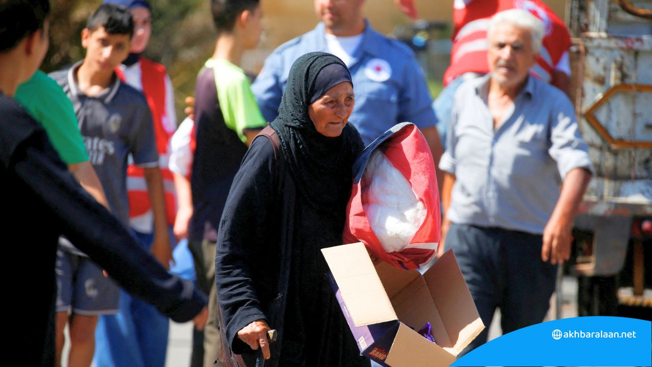 مع تزايد موجات النزوح.. إسرائيل تقصف لبنان وتواصل الضغط على حزب الله