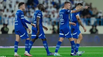 الهلال يواصل انطلاقته القوية في الدوري السعودي بثلاثية أمام الرياض