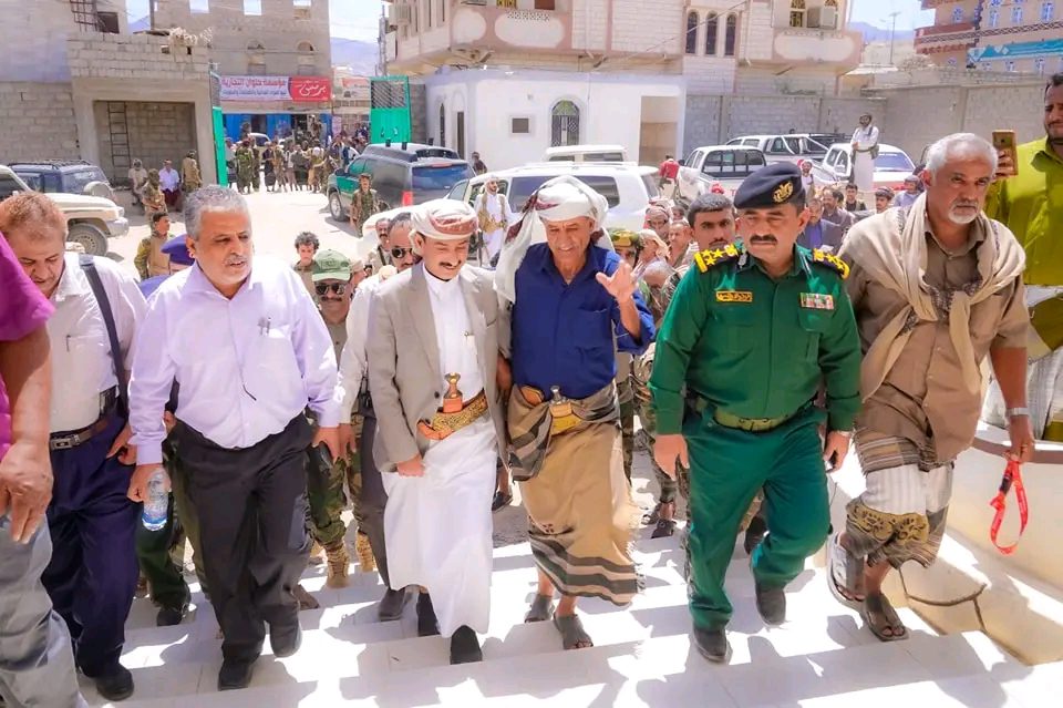 المحافظ بن الوزير يقوم بزيارة لمديرية بيحان، ويترأس اجتماعا ممسعا ويوجه باعتماد عدد من المشاريع.