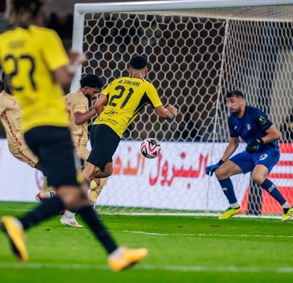 اتحاد جدة يحبط مفاجآت كأس الملك السعودي ويضرب العين بثلاثية